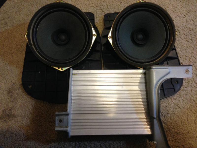 Sell Rear Toyota Tundra Speakers And Amplifier in San Jose, California