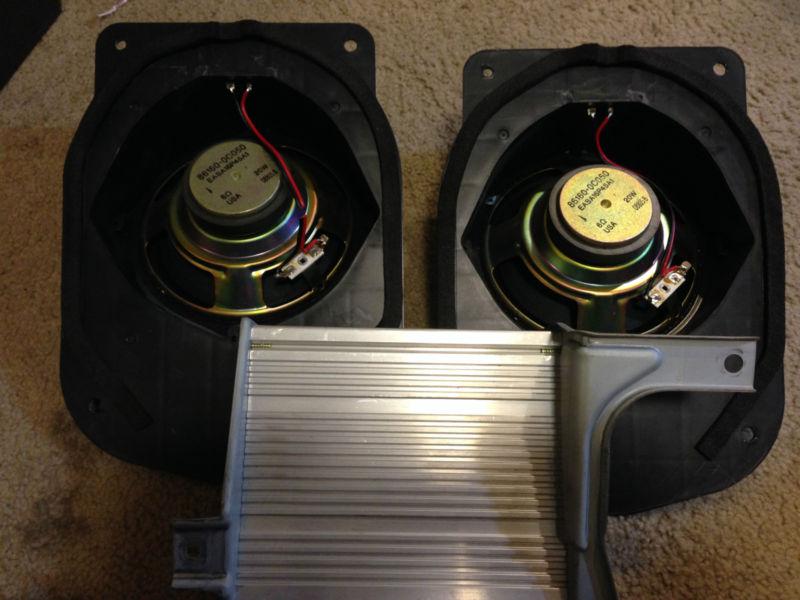 Sell Rear Toyota Tundra Speakers And Amplifier in San Jose, California