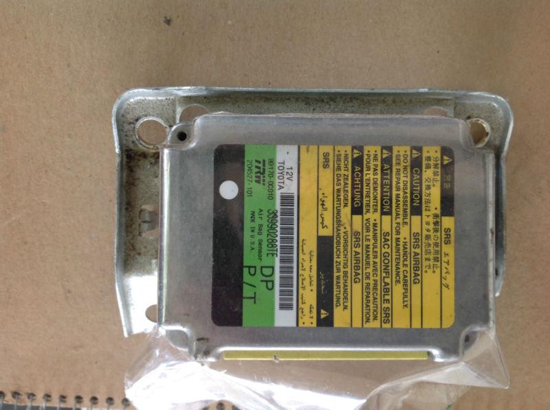 Buy 00 01 02 Toyota Tundra SRS Airbag Computer / Module OEM in West