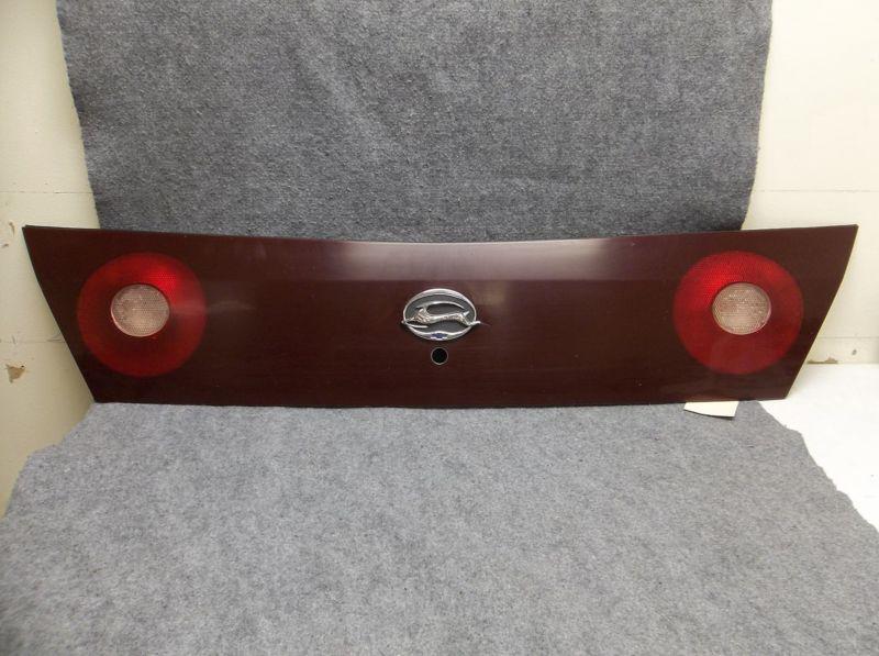 Sell 20002004 Chevy Impala Trunk Mounted Center Tail Light Backup Lamp