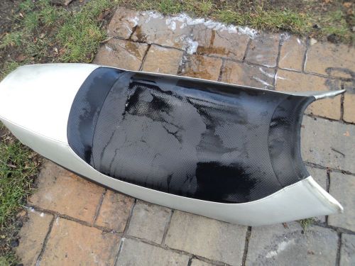 03 yamaha rx1 seat,some light stains ,no rips or loose seams