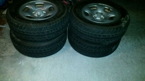 2004 jeep liberty limited tires