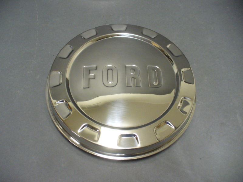 Sell Ford truck hub caps 61 62 63 64 65 F100 in Signal Hill, California