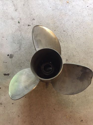 Mercury fury propeller - 25 pitch - repairable