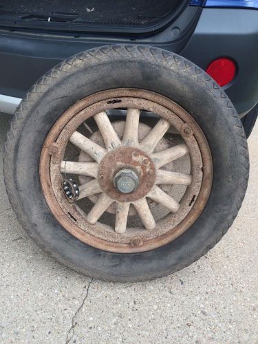 Find Vintage 1920s Buick Wooden Spoke Wheel Tire Rim Hub 600 21 Seiberling 600 X 33 In Hatley Wisconsin United States For Us 399 99