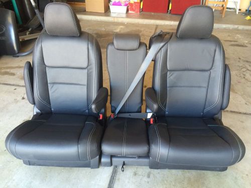 2015 toyota sienna middle row leather seats