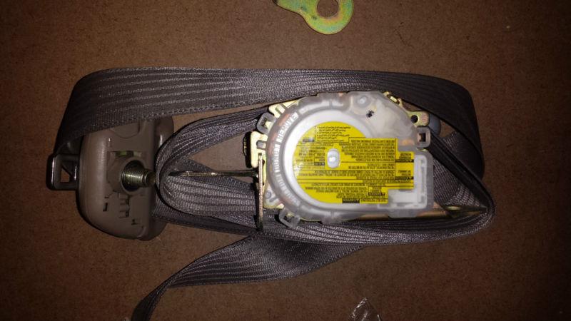 Buy 04 05 06 Toyota Tundra Sequoia FRONT seat belt USED OEM DRIVERS AND