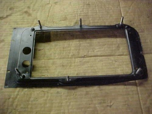 Heater mounting plate for firewall