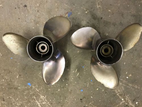 Yamaha salt water series propellers 15 1/4 x 19 set