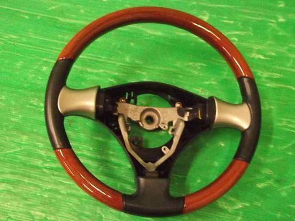 Daihatsu mira 2003 steering wheel [1870100]