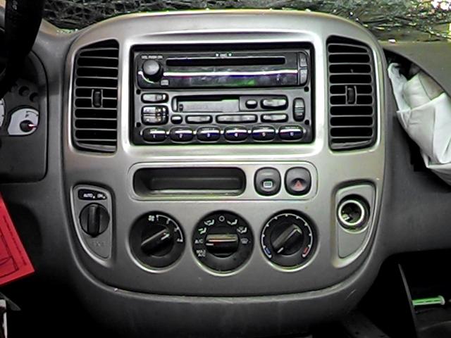 Sell 2003 FORD ESCAPE RADIO TRIM DASH BEZEL 2643075 in Garretson, South