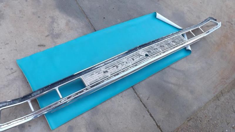 Sell 1965 PONTIAC BONNEVILLE TAIL LIGHT PANEL in Glendale, Arizona, US