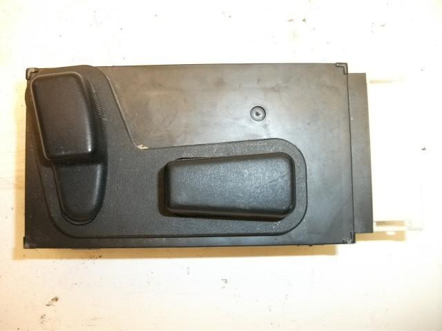 02 park avenue right front seat switches 109329