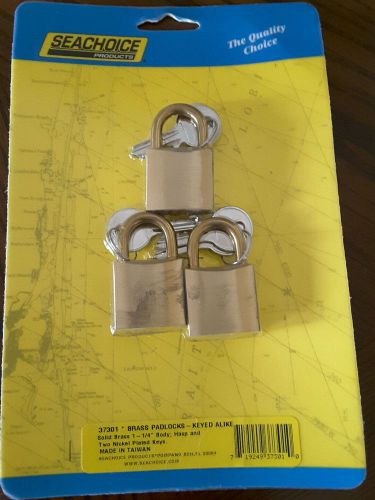Z286 3 pack of keyed alike 3/16 inch solid brass padlocks for boats and trailers