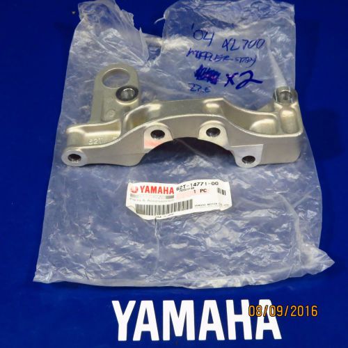 New oem yamaha xl700 2004 waverunner exhaust mounting bracket stay 62t-14771-00