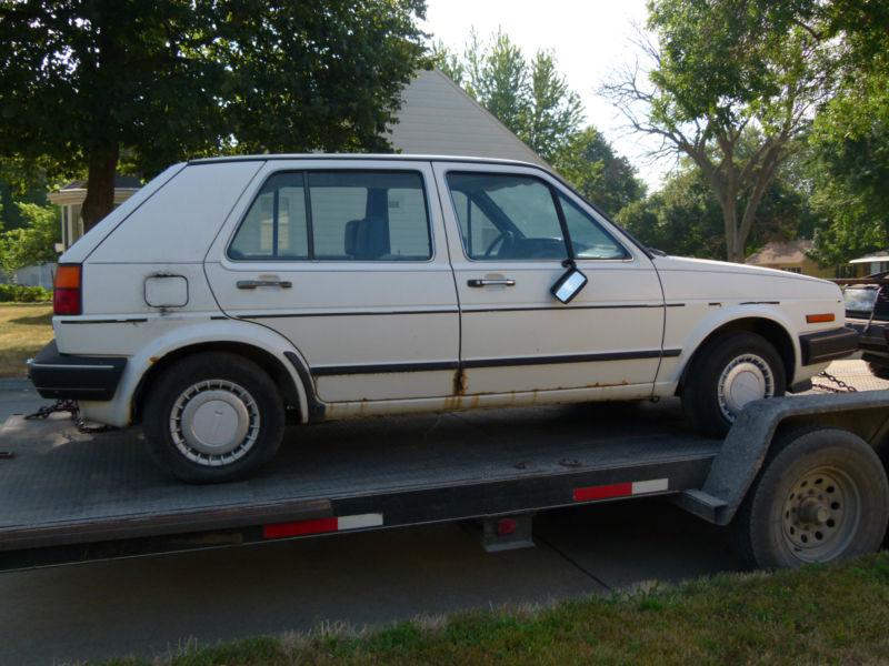 Parting out: 1987 vw golf mk2 a2 volkswagen - 4 door - white