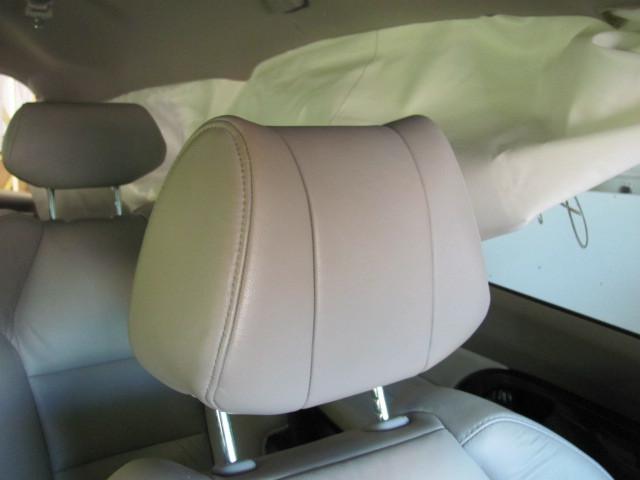 08 acura mdx light gray drivers front headrest 3h7836 1506127