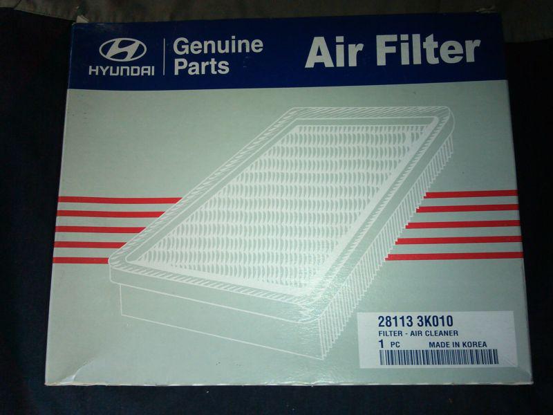 Sell Hyundai Sonata Factory Engine Air Filter 2.4L New Genuine OEM 2006