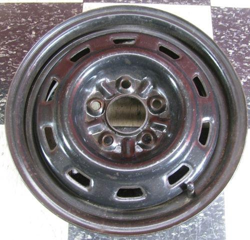 (1) ford taurus 1991 14" x 5.5" steel wheel bp: 5 x 108mm. one piece