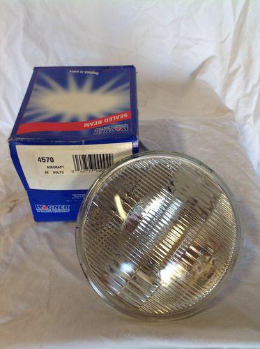 Wagner 4570 - 28 volts / 150 watts sealed beam aircraft bulb