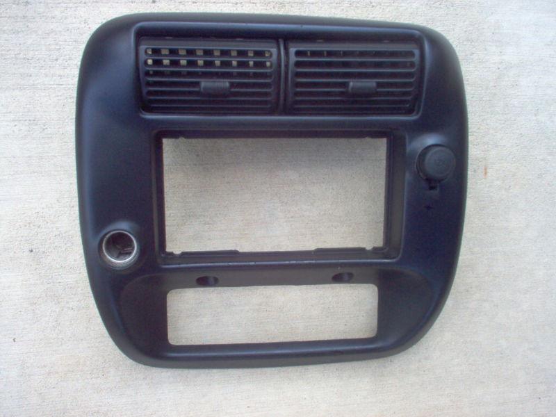 Fast shiping 95 96 97 98-00 01 02 03-06 ranger mazda radio dash bezel 2wd nice