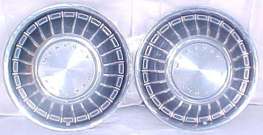 1967 mercury wheel cover, pair-no reserve