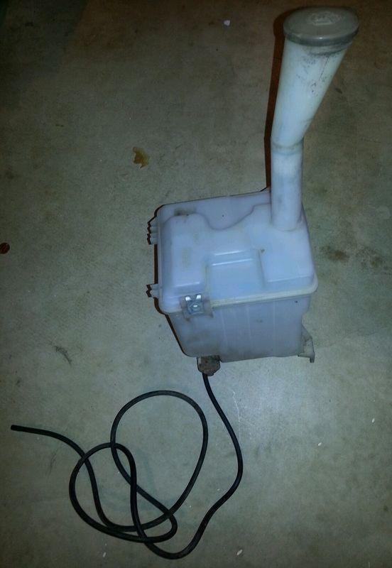 1989 nissan sentra windshield washer reservoir tank with pump