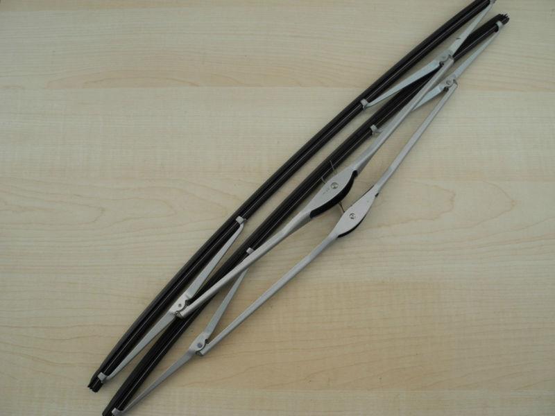 Mercedes benz / bosch 2 new 18" windshield wiper blades