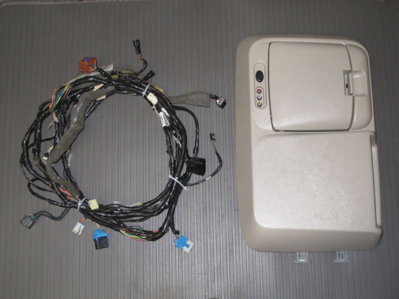 2004 04 chevy suburban 1500 overhead drop down dvd player monitor