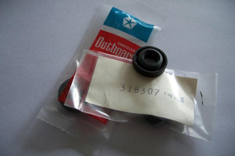 Chrysler outboard double lip seal f318307 - new and nos - assorted packaging