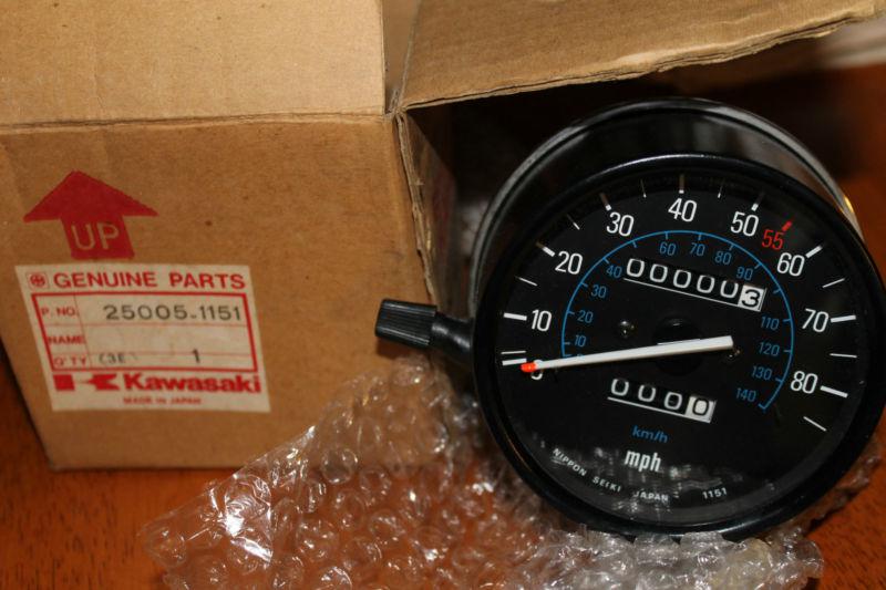 Kawasaki new 25005-1151 speedometer gauge kz550 kz 550