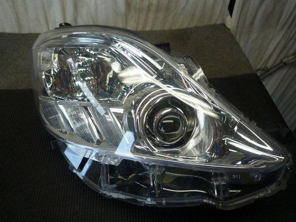 Toyota alphard 2011 right head light assembled [8010800]