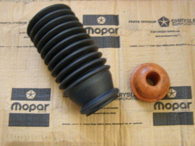 Nos mopar chrysler  89-95 stop bumper  4449063