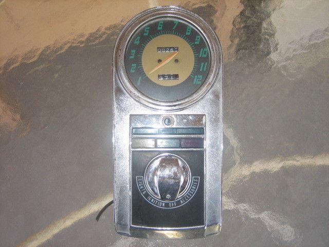 Harley complete dash  speedometer and housing harley 91-95 fxst softail std