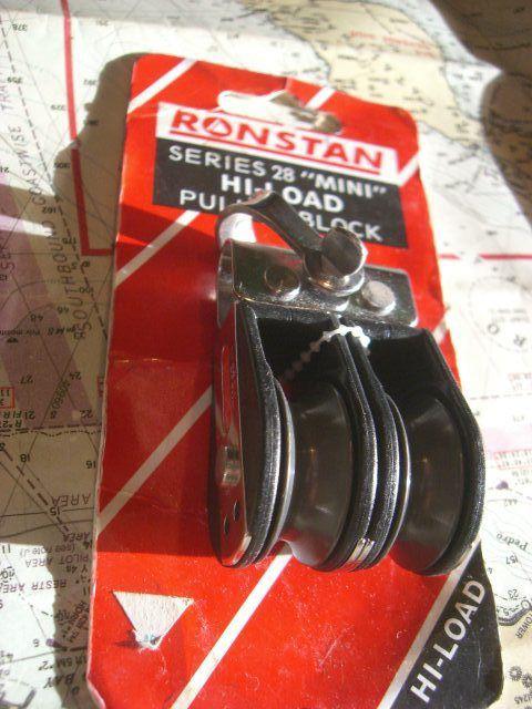 Ronstan series 28mm hi-load double block aluminum ball bearing sheaves