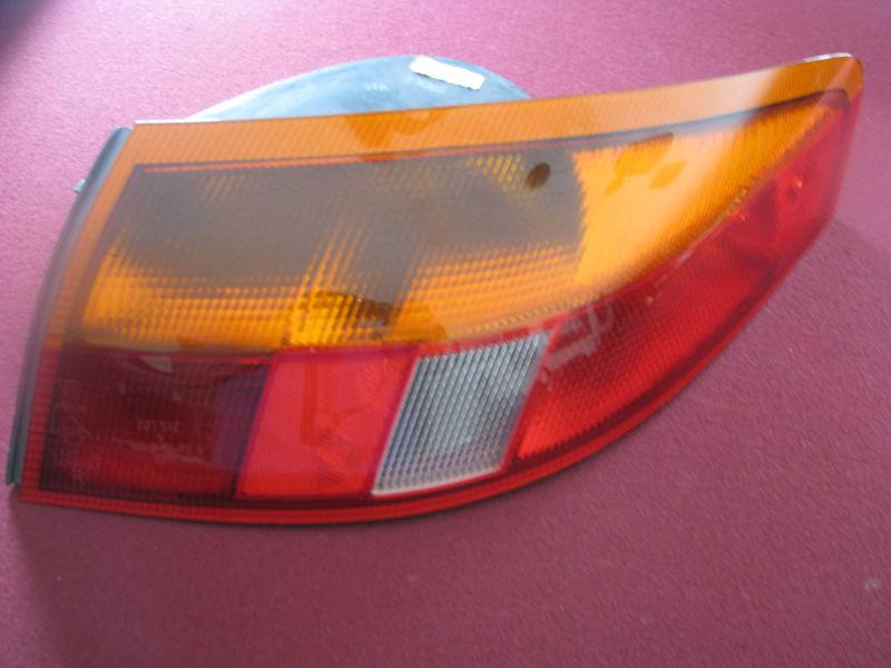 Porsche 996 911 right tail light