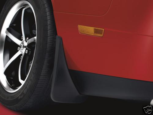 Dch dodge challenger front splash guards mopar 82211683ac