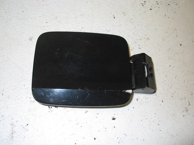 03 04 05 hyundai sonata fuel filler door