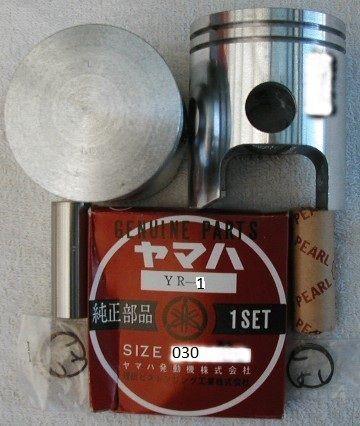 Yamaha  1967 yr1 1968 yr2 & yr2c 350cc  new piston kit 030 s3