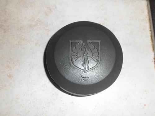 84 85 86 87 88 fiero se steering wheel horn button grey ex condition  84-88 