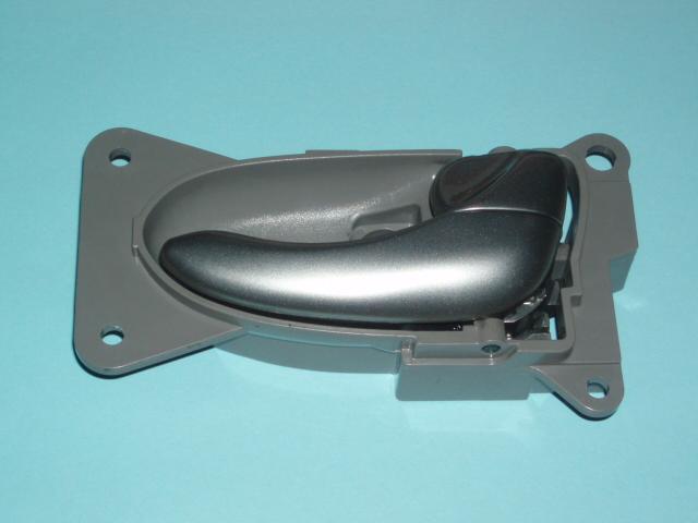 Nissan altima  inside door handle front right door free s/h 2004-2006