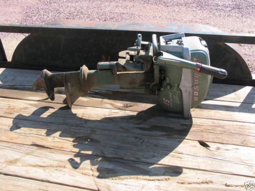 Johnson 5 1/2 hp outboard boat motor