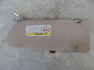 97 98 99 00 chrysler sebring lxi left driver sun visor v36180-2