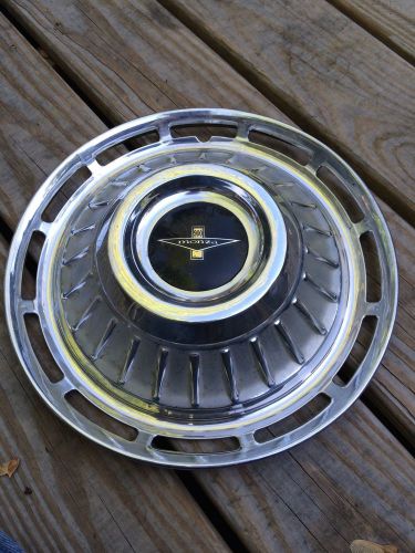 1962 62 chevrolet corvair monza 900 hubcap rim hub wheel cover 13&#034; oem used