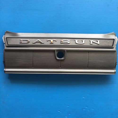 Datsun nissan cedric 330 finisher assy-rear panel genuine parts nos japan