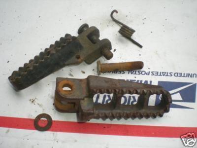 1981 suzuki rm125 footpegs pegs