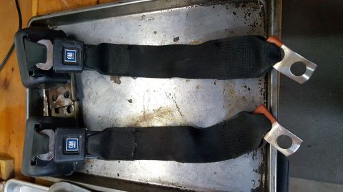 1977-81 trans-am,firebird,camaro oem black rear seat belt set (from a 1977)