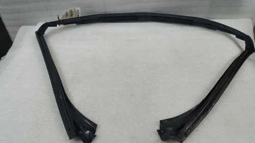 2003 mercedes sl55 weather strip windshield frame 2307200078