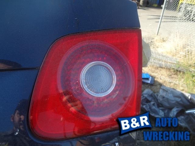 Lid mounted taillight for 05 06 07 vw jetta ~ sdn vin k 8th digit   red outer le