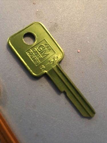 Vintage curtis b47 b50 aluminum key lot gm orange green